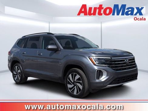 Used 2025 Volkswagen Atlas SE FWD image 1
