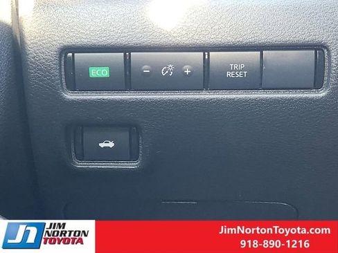 Used 2024 Nissan Sentra SV image 23