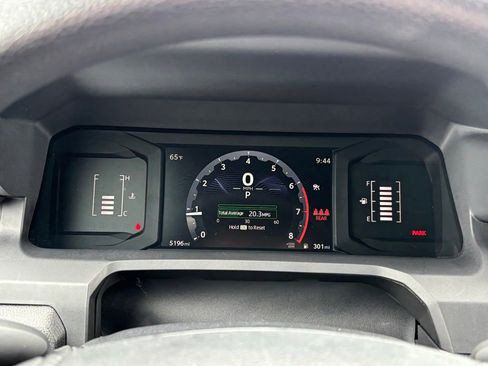Used 2025 Toyota Tacoma SR5 AWD/4WD image 23
