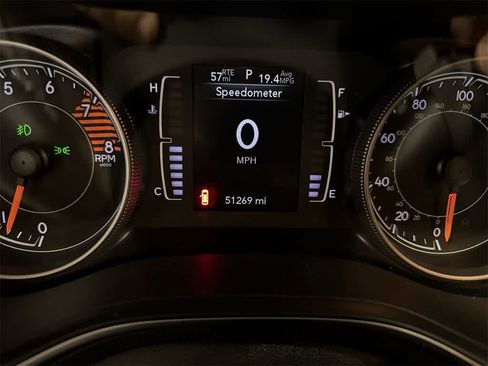 Used 2019 Jeep Cherokee Latitude w/ Cold Weather Group image 19