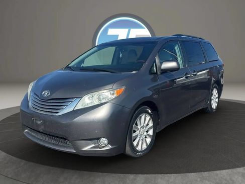 Used 2011 Toyota Sienna Limited w/ Premium Pkg AWD/4WD image 13