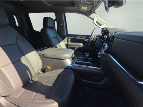 Used 2024 GMC Sierra 1500 SLT w/ SLT Premium Plus Package image 25