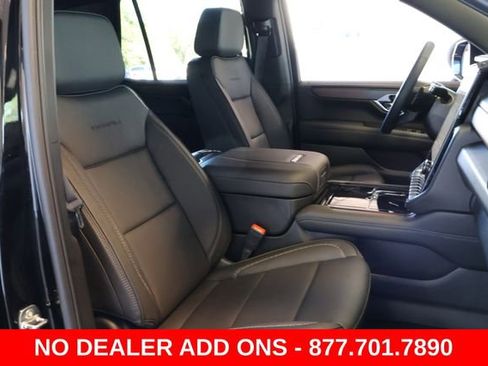 New 2026 GMC Yukon Denali w/ Sun & Power Step Package image 24