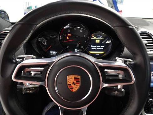 Used 2018 Porsche 718 Cayman RWD image 18