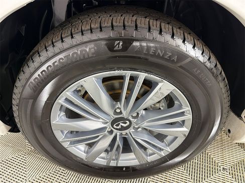 Used 2023 INFINITI QX80 Luxe w/ Cargo Package image 13