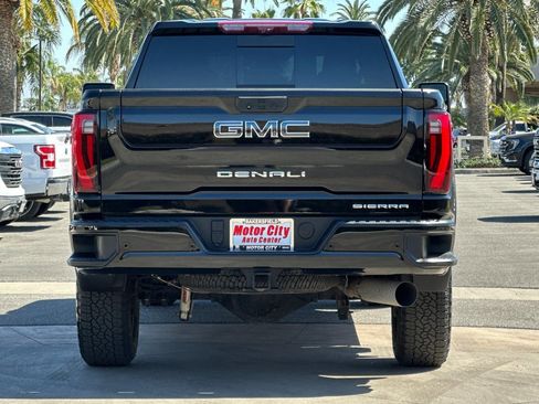 Certified 2025 GMC Sierra 2500 Denali Ultimate AWD/4WD image 5
