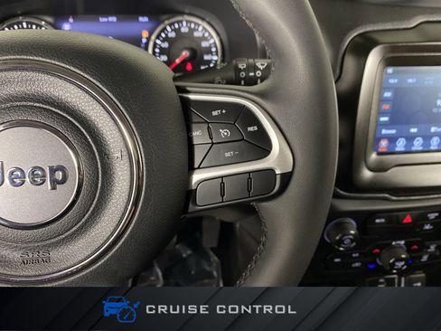 Used 2021 Jeep Renegade Latitude FWD image 21
