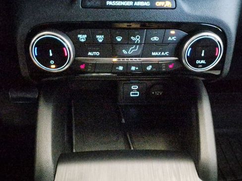 Used 2022 Ford Escape SEL w/ Technology Package AWD/4WD image 18