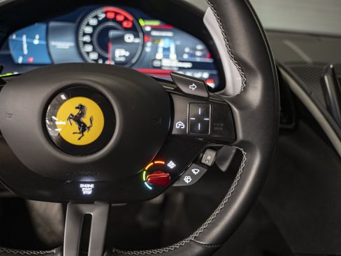 Used 2021 Ferrari Roma RWD image 30