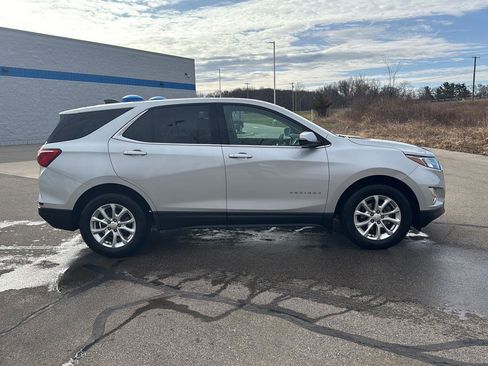 Used 2018 Chevrolet Equinox LT image 8