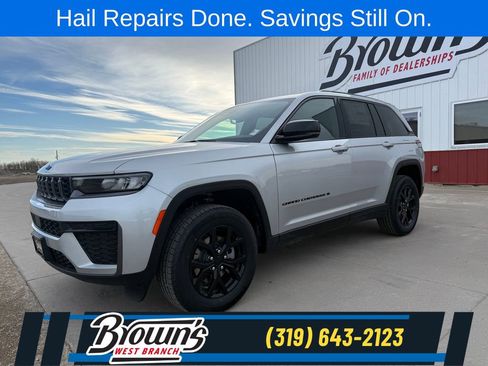 New 2026 Jeep Grand Cherokee Altitude AWD/4WD image 1