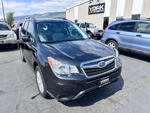 Used 2015 Subaru Forester 2.5i Premium AWD/4WD image 1