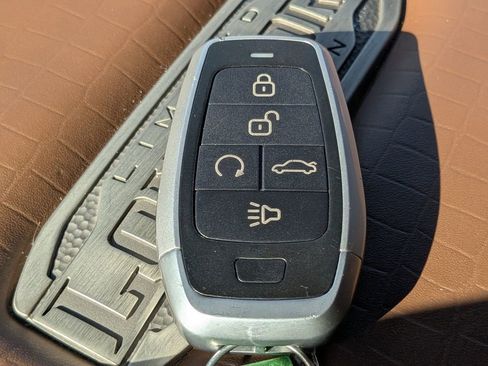 Certified 2023 RAM 3500 Limited image 33