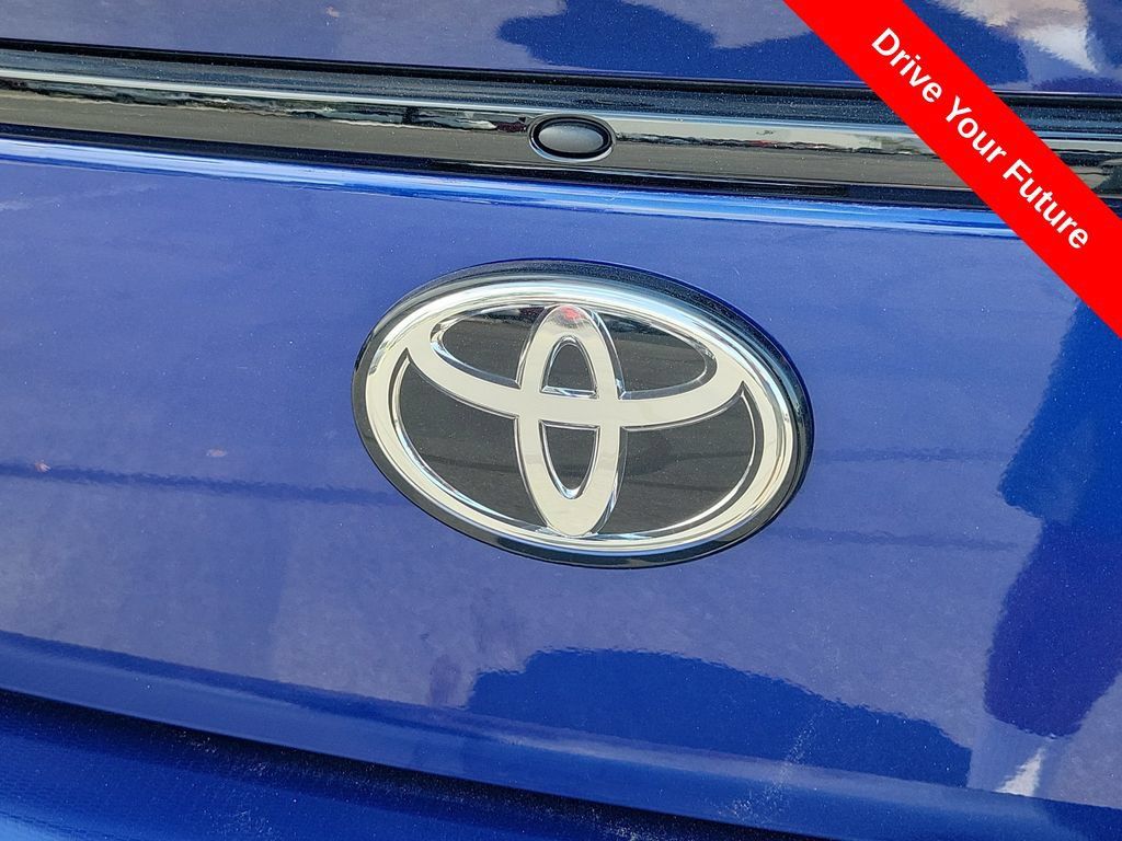 Used 2025 Toyota GR86 Premium w/ Performance Package RWD image 25