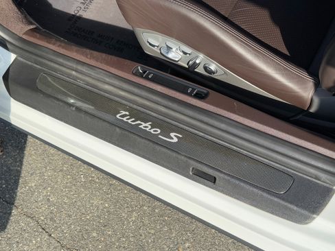 Used 2014 Porsche 911 Turbo S image 27