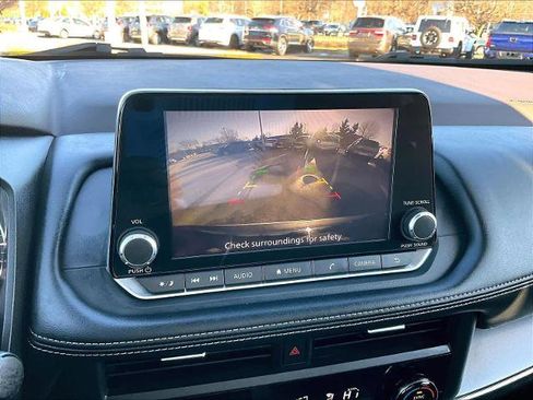 Certified 2023 Nissan Rogue SV image 19