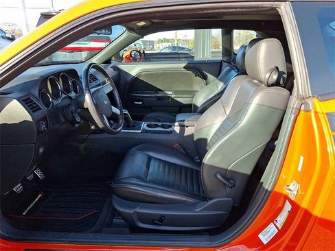 Used 2010 Dodge Challenger R/T image 9