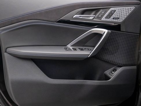 Certified 2025 BMW X2 xDrive28i w/ M Sport Package image 13