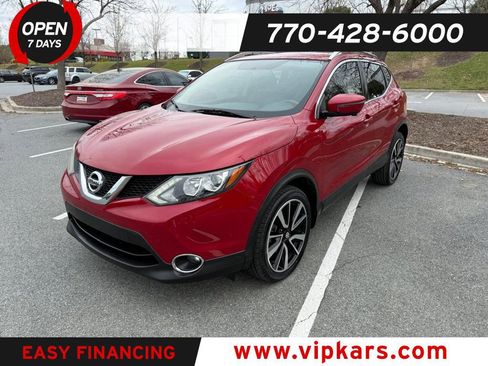 Used 2017 Nissan Rogue Sport SL image 1