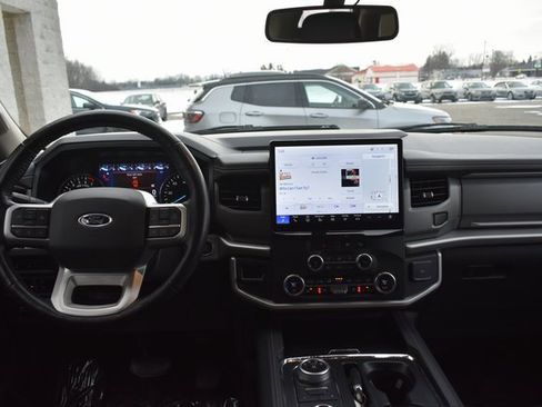 Used 2023 Ford Expedition Max XLT image 41