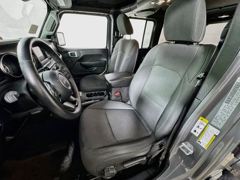 Used 2019 Jeep Wrangler Unlimited Sport S AWD/4WD image 13