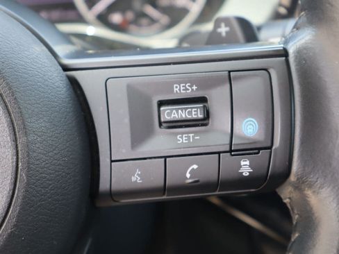Used 2024 Nissan Pathfinder SV AWD/4WD image 14