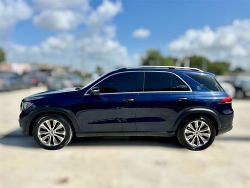 Used 2022 Mercedes-Benz GLE 450 4MATIC w/ Premium Package image 3
