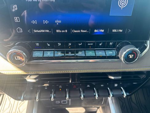 Used 2026 Chevrolet Colorado ZR2 w/ Technology Package AWD/4WD image 31