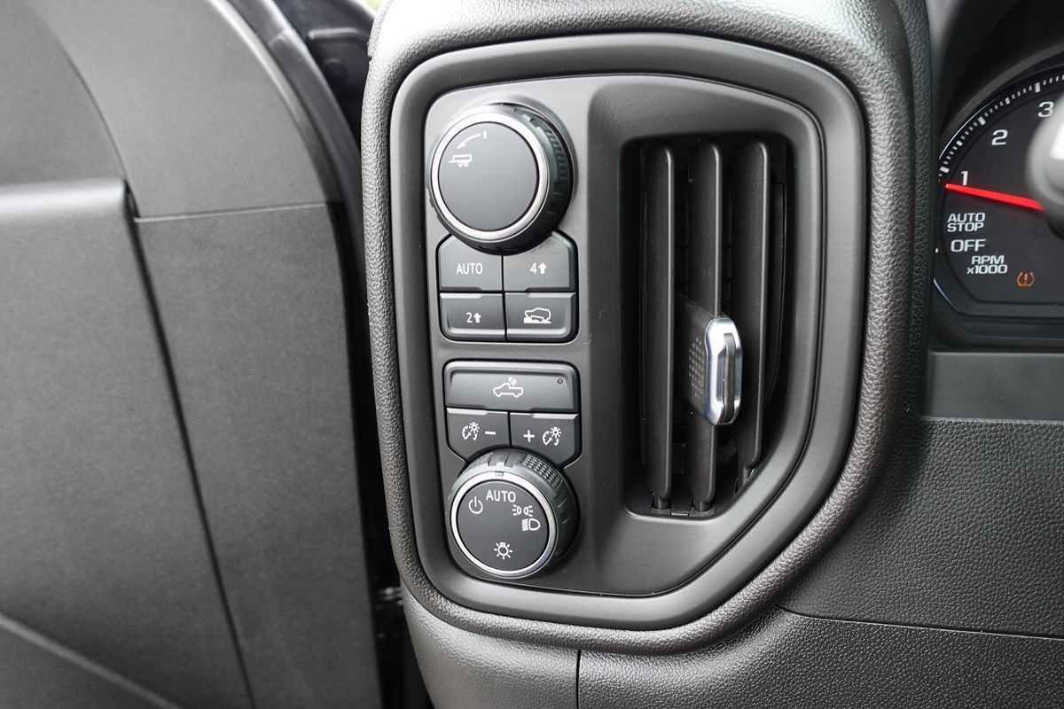 Used 2024 Chevrolet Silverado 1500 Custom AWD/4WD image 54