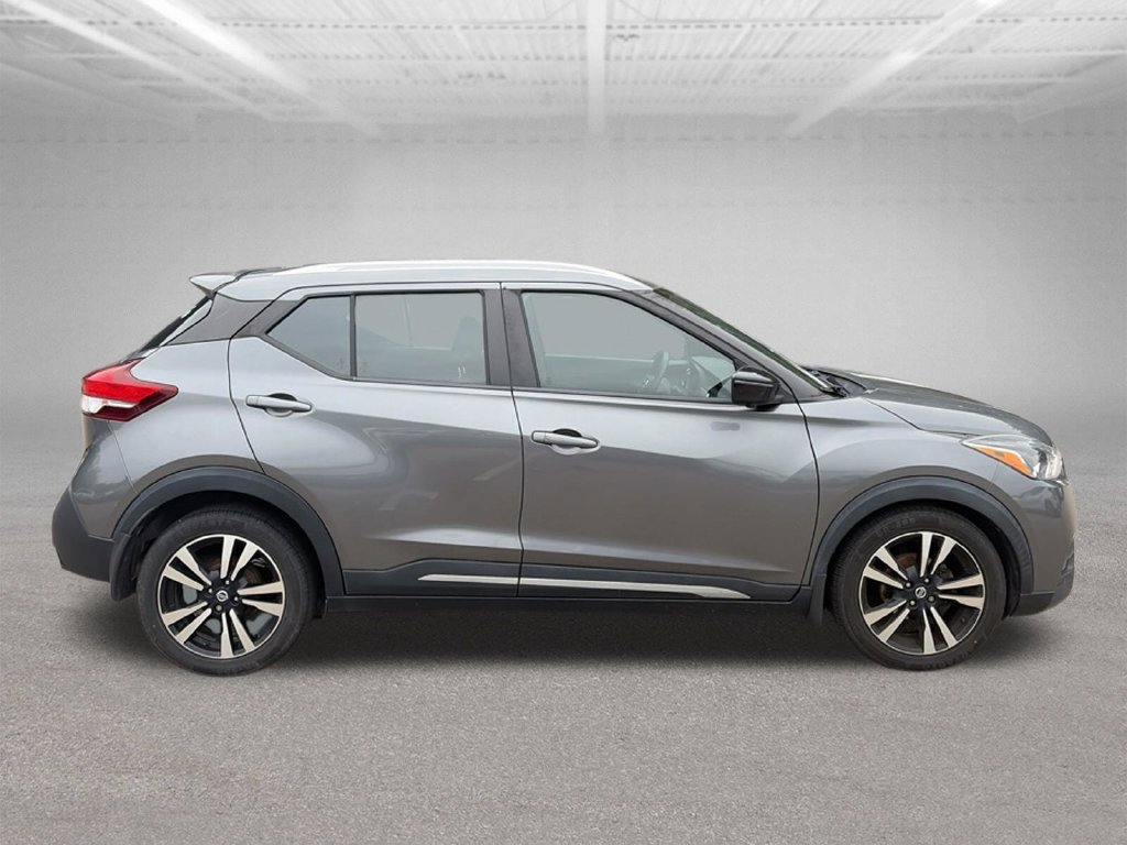 Used 2019 Nissan Kicks SR FWD image 35