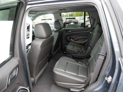 Used 2019 Chevrolet Tahoe Premier AWD/4WD image 12