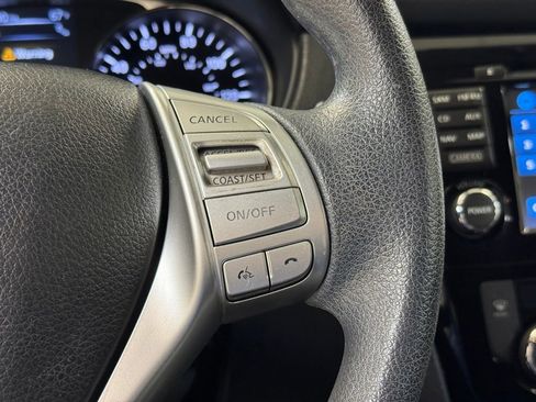 Used 2014 Nissan Rogue SV w/ SV Premium Package AWD/4WD image 34