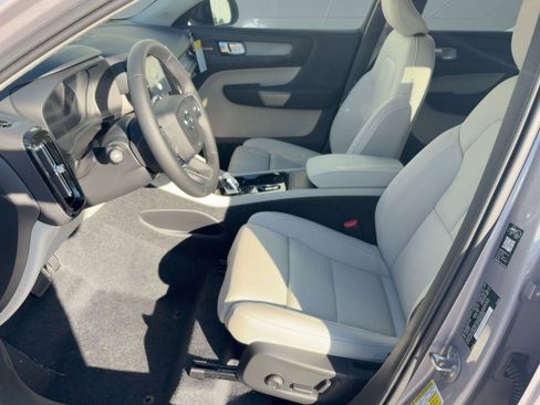 New 2026 Volvo XC40 B5 Ultra w/ Climate Package image 5
