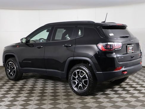 Used 2024 Jeep Compass Trailhawk AWD/4WD image 7