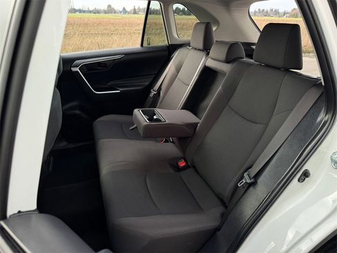 Used 2025 Toyota RAV4 LE image 27