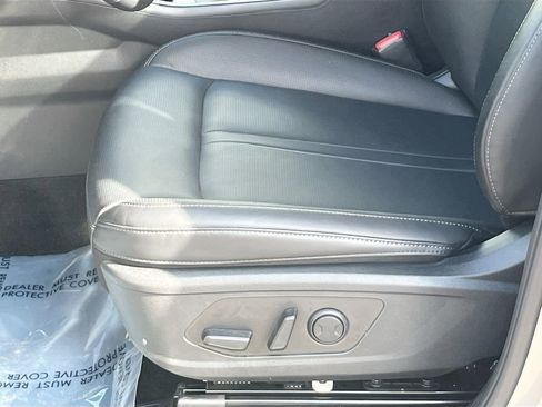 Certified 2025 Kia Sorento EX w/ EX Panoramic Sunroof Package image 19