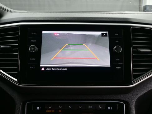 Used 2023 Volkswagen Atlas Cross Sport SEL R-Line image 19