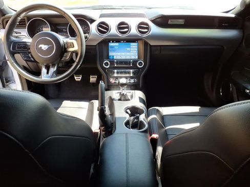 Used 2018 Ford Mustang GT Premium RWD image 32
