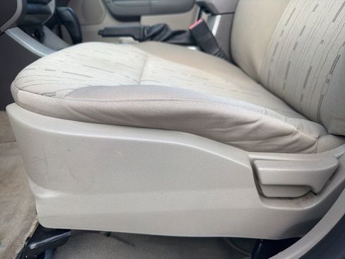 Used 2008 Ford Focus SE FWD image 29