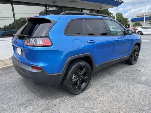 Used 2021 Jeep Cherokee Latitude Plus AWD/4WD image 6