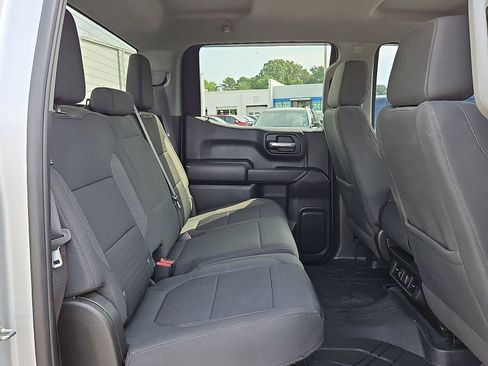 Used 2022 Chevrolet Silverado 1500 LT AWD/4WD image 31