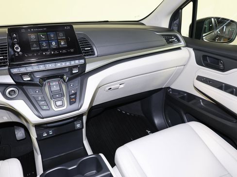Used 2026 Honda Odyssey EX-L image 11