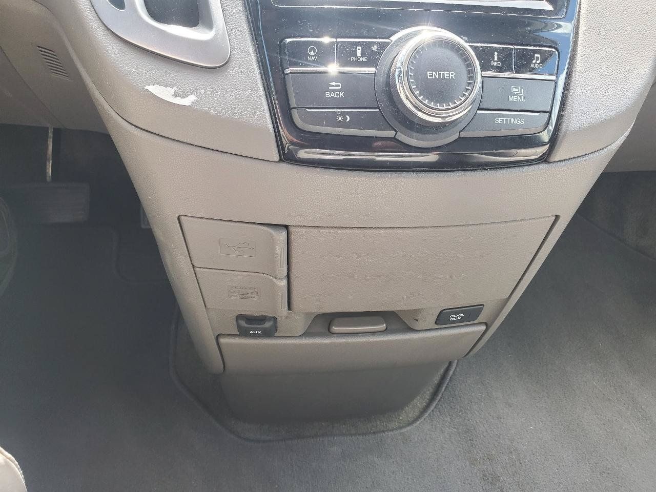 Used 2014 Honda Odyssey EX-L image 24