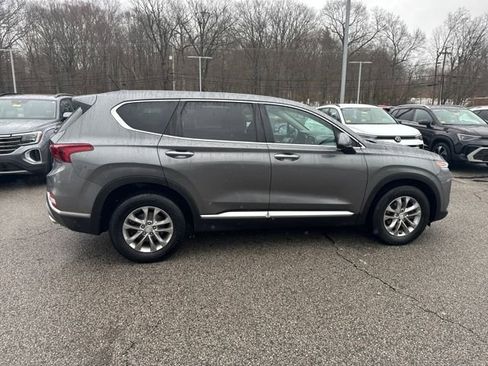 Used 2019 Hyundai Santa Fe SE image 9