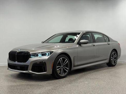 Used 2022 BMW 750i xDrive w/ Executive Package image 1