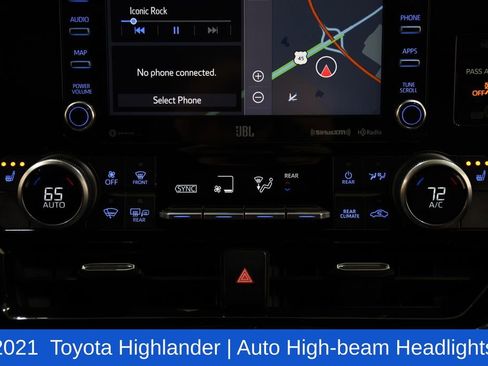 Used 2021 Toyota Highlander XSE image 17