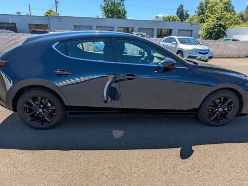 Used 2022 MAZDA MAZDA3 s FWD image 6
