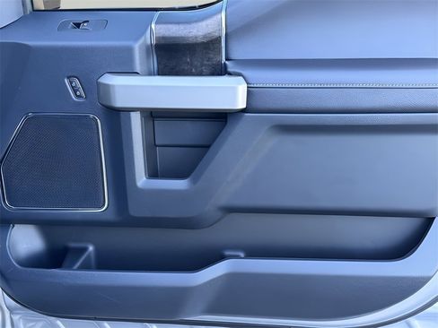 Used 2022 Ford F250 Lariat w/ Tremor Off-Road Package image 31