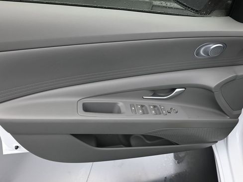 Certified 2024 Hyundai Elantra SEL image 23