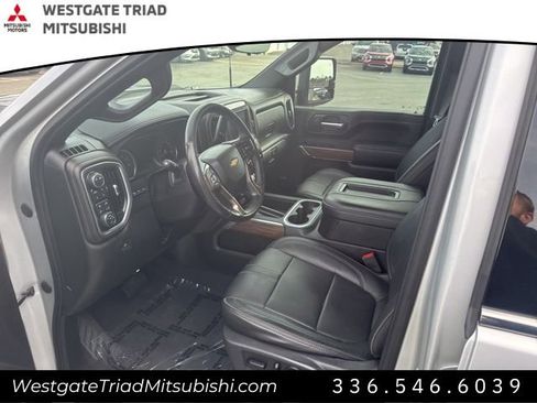 Used 2020 Chevrolet Silverado 2500 High Country w/ Technology Package AWD/4WD image 8